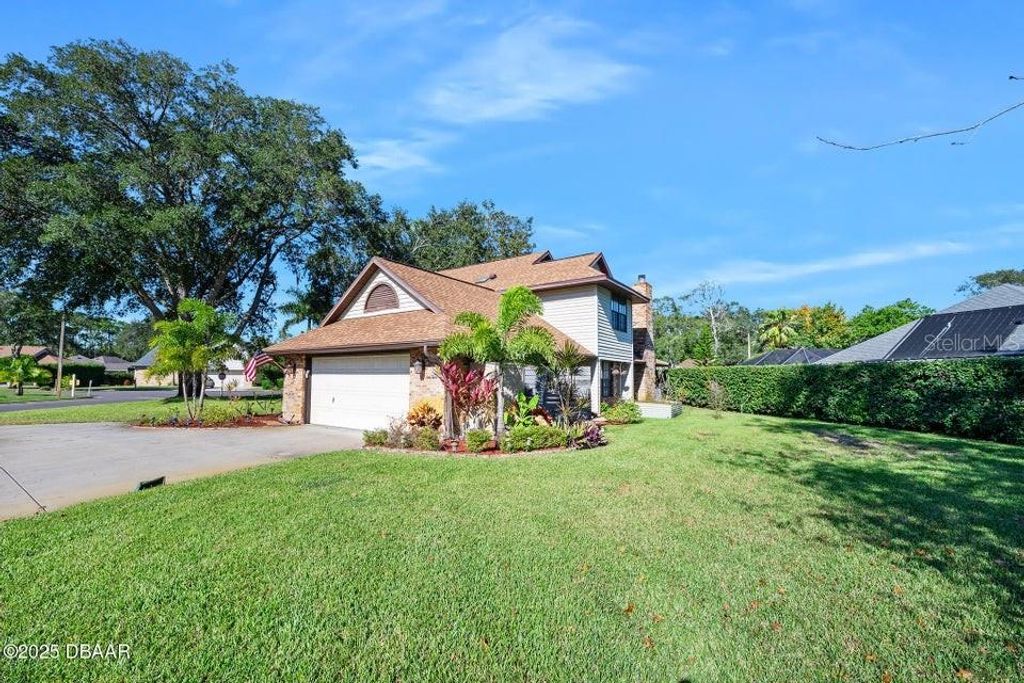 Photo of 2 Cypress View Trail, Ormond Beach, FL 32174 (MLS # V4946072)