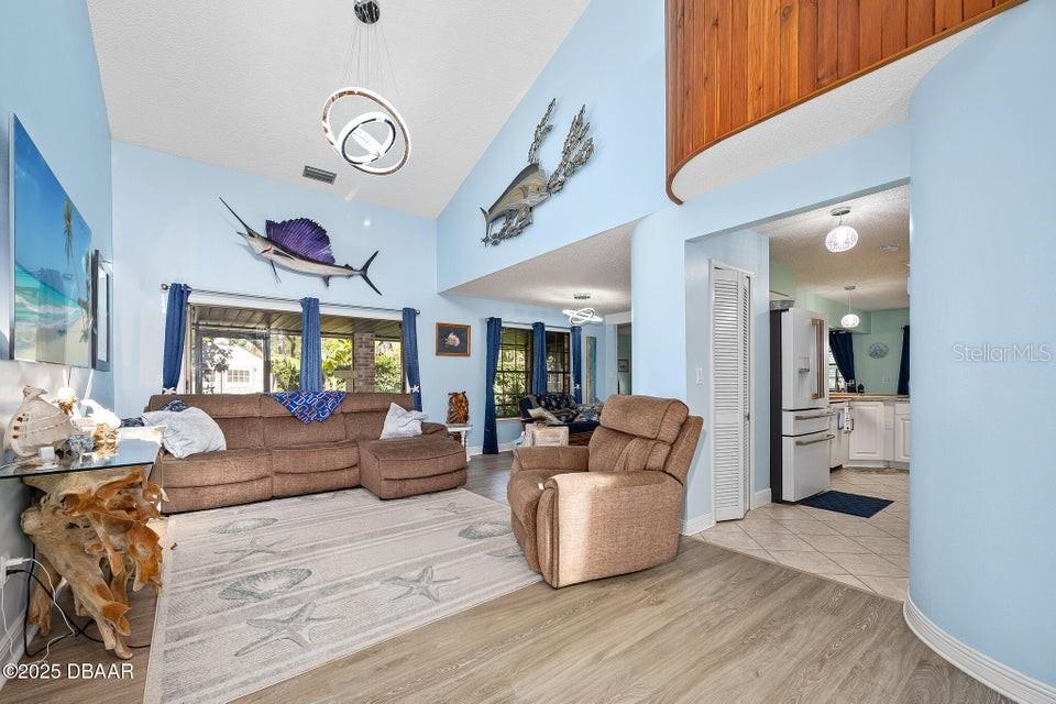 CROSSINGS - Residential