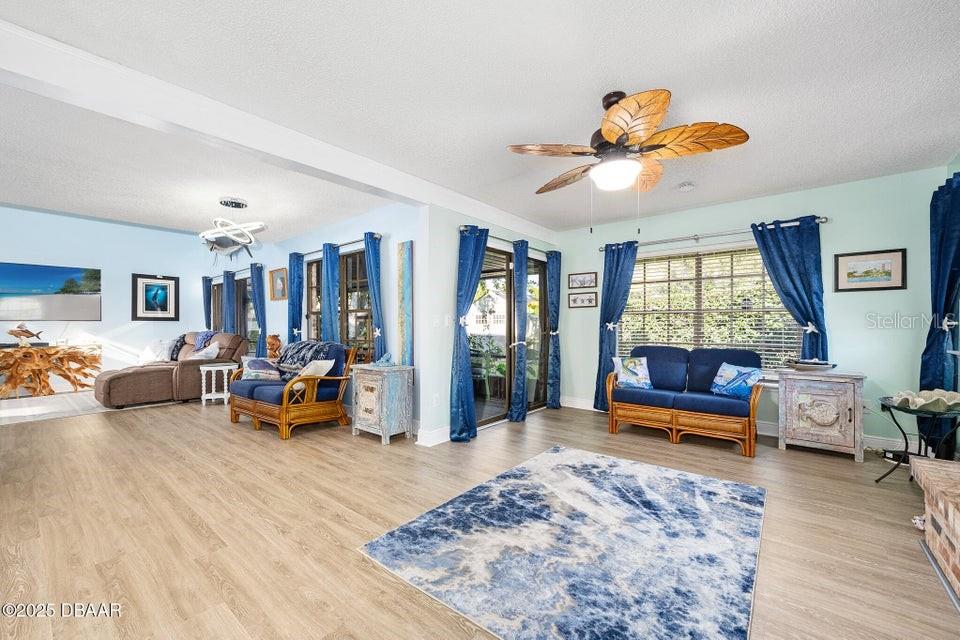 CROSSINGS - Residential