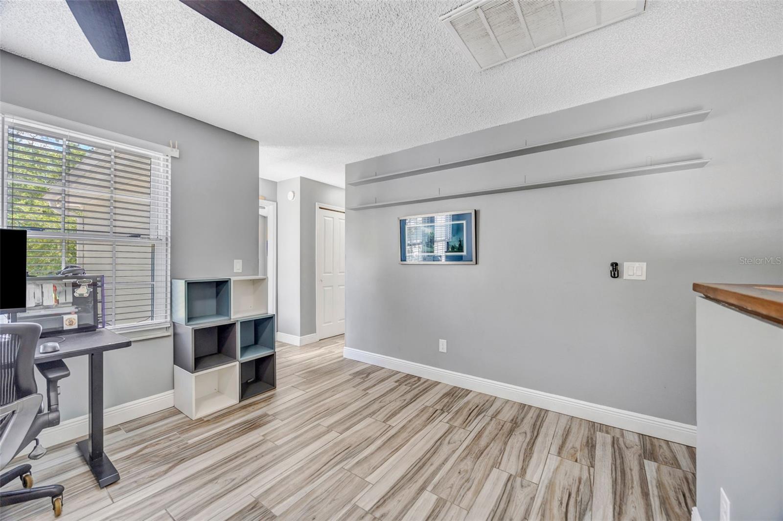 TAMPA PALMS AREA 2 UNIT 5B - Residential