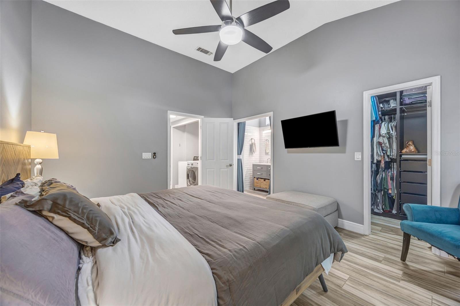 TAMPA PALMS AREA 2 UNIT 5B - Residential