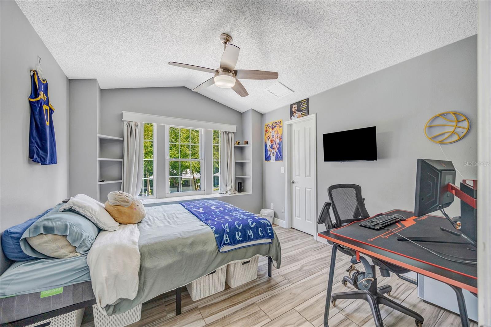 TAMPA PALMS AREA 2 UNIT 5B - Residential