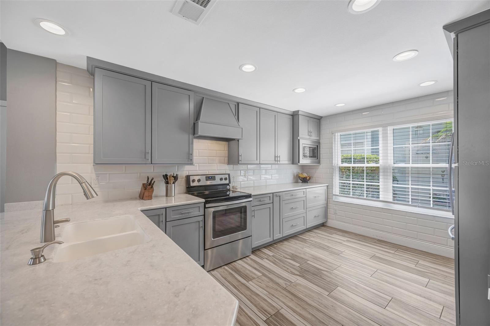 TAMPA PALMS AREA 2 UNIT 5B - Residential