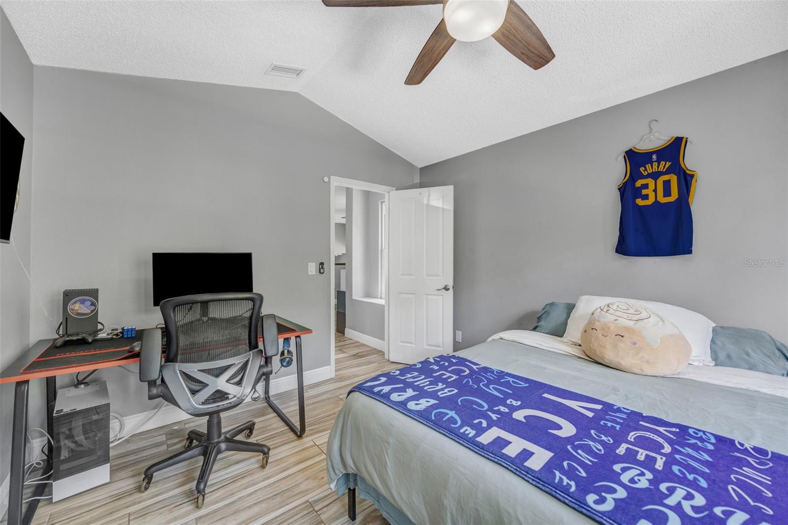 TAMPA PALMS AREA 2 UNIT 5B - Residential