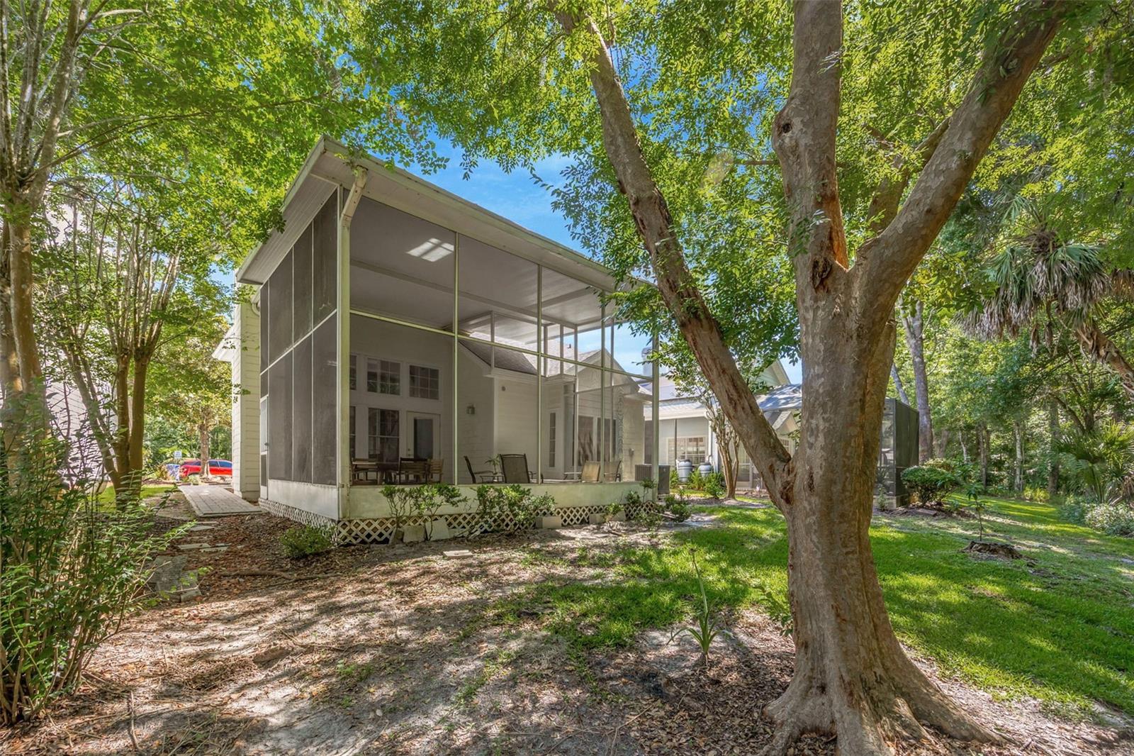 TAMPA PALMS AREA 2 UNIT 5B - Residential
