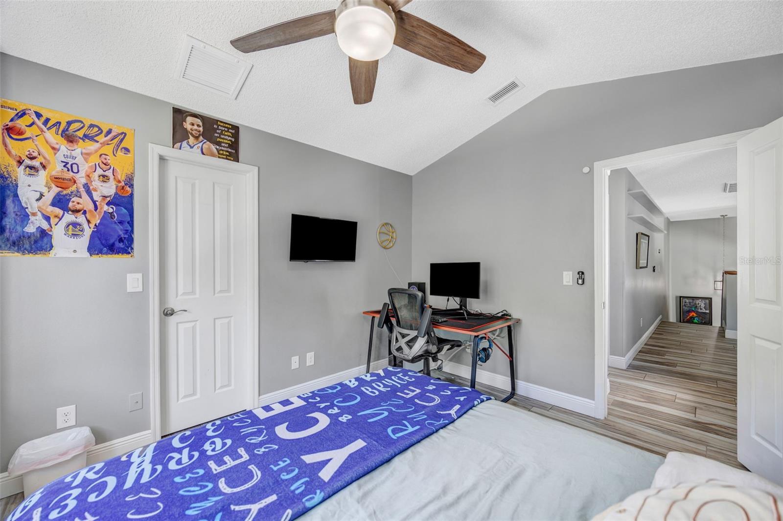 TAMPA PALMS AREA 2 UNIT 5B - Residential