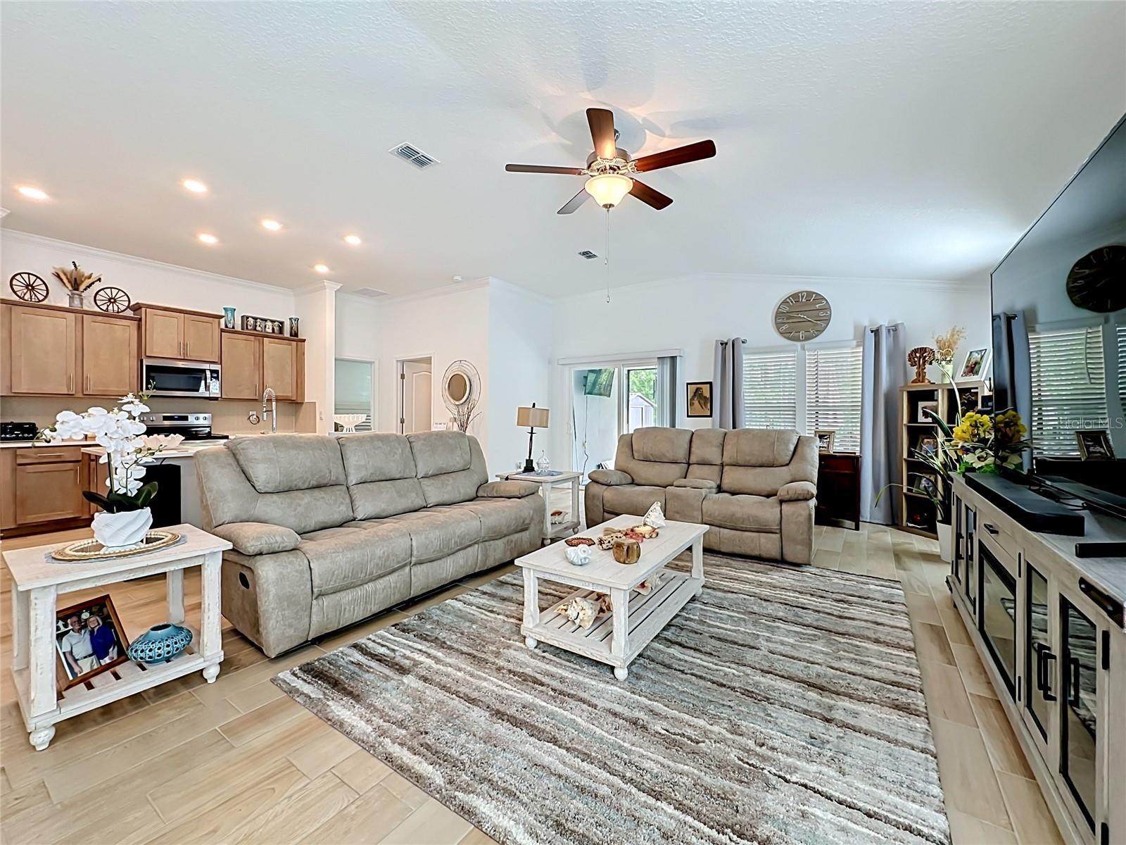 FREEDOM AT SAWMILL PHASE 7 A 42 PG 67 LOT 72 - Residential