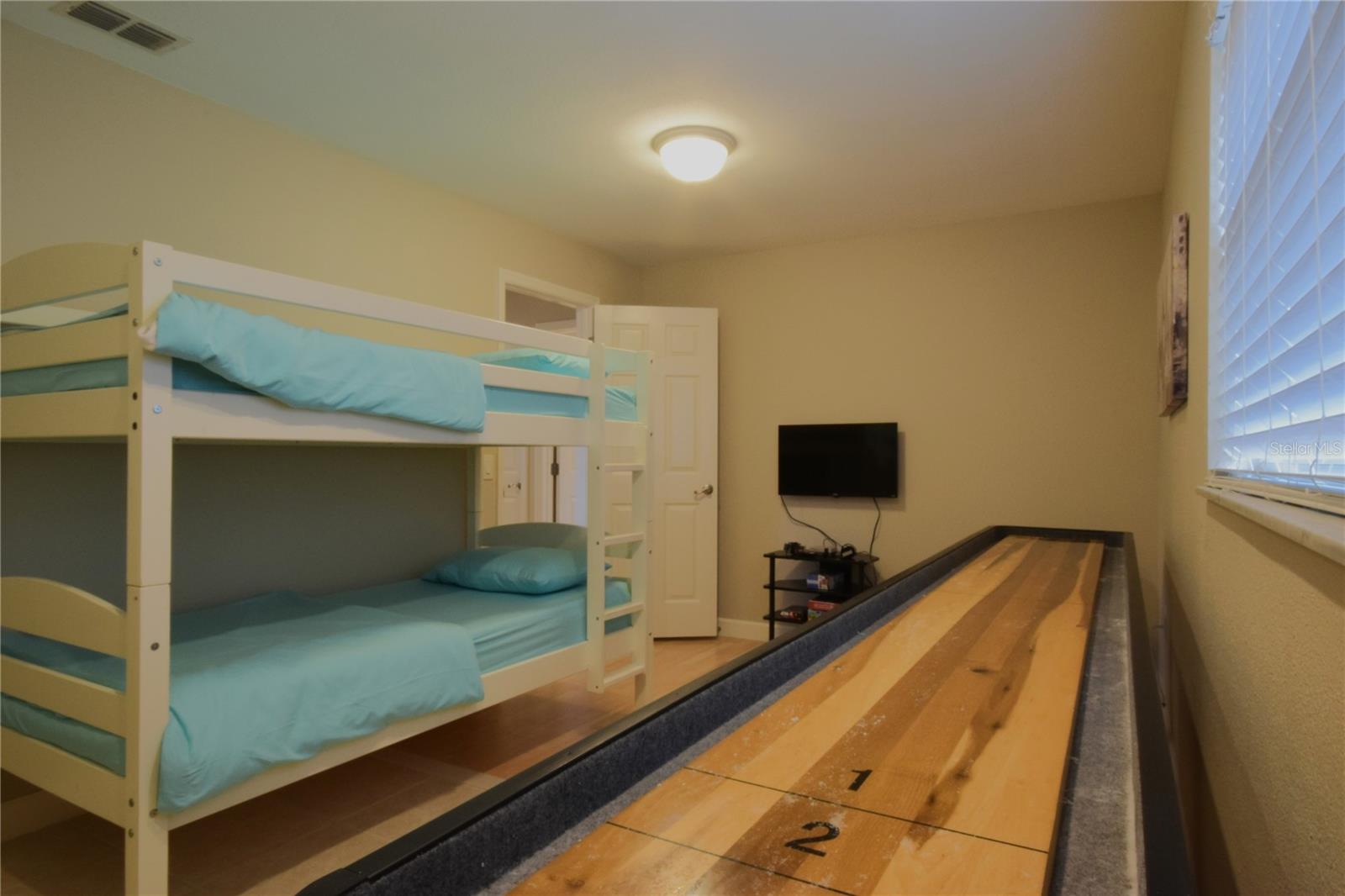 BAILEY VILLAS - Residential Lease