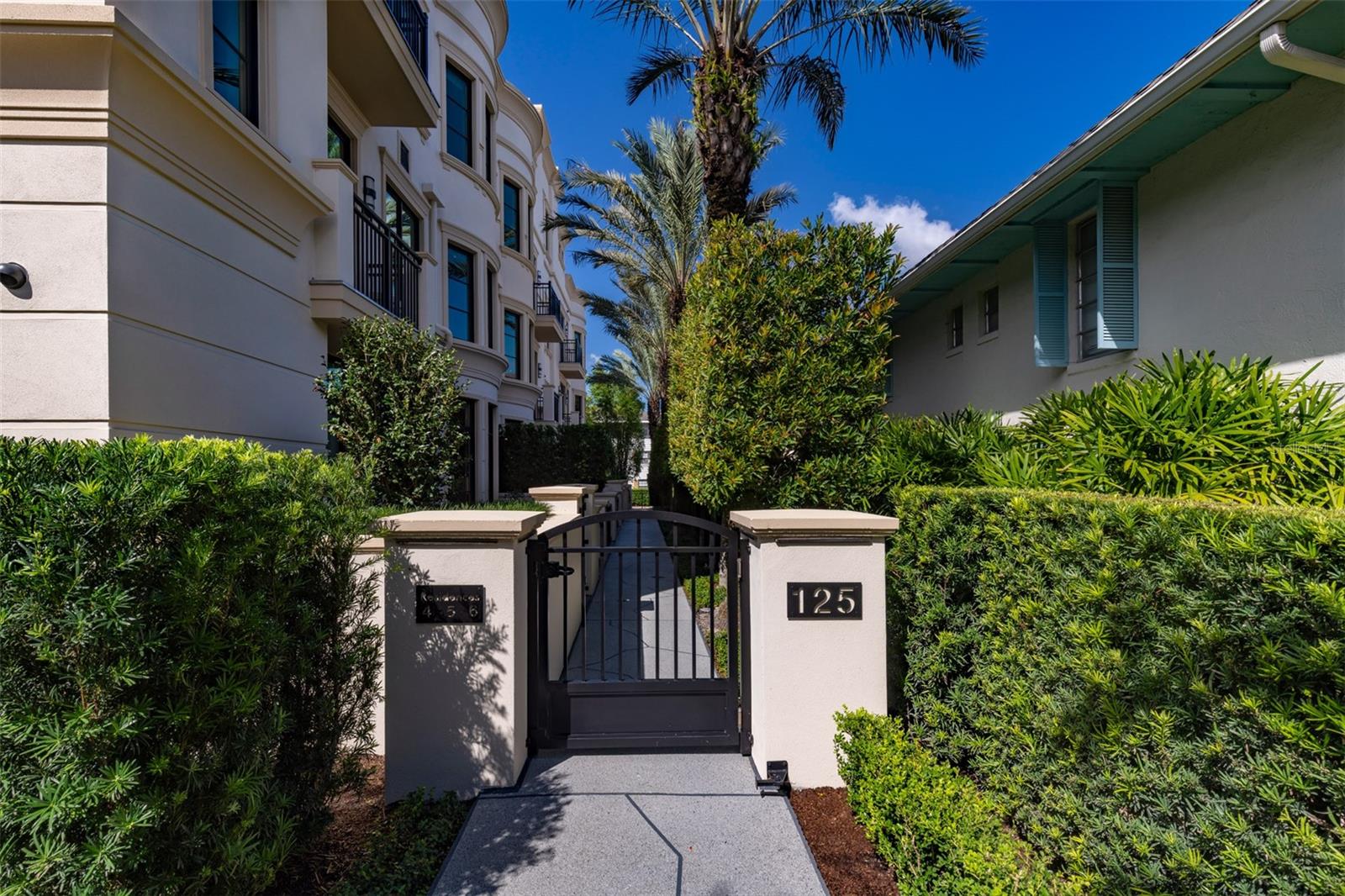 125 S INTERLACHEN AVENUE 4