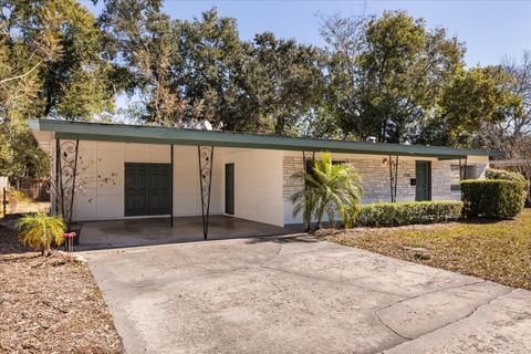 Photo of 508 Darcey Drive, Winter Park, FL 32792 (MLS # O6377090)