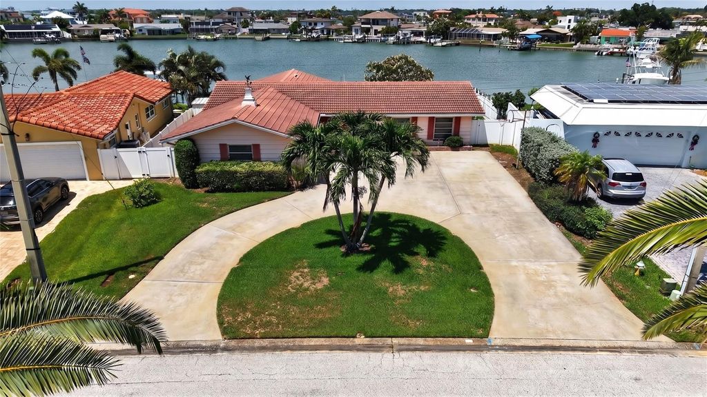Photo of 7957 10th Avenue S, St Petersburg, FL 33707 (MLS # TB8512709)