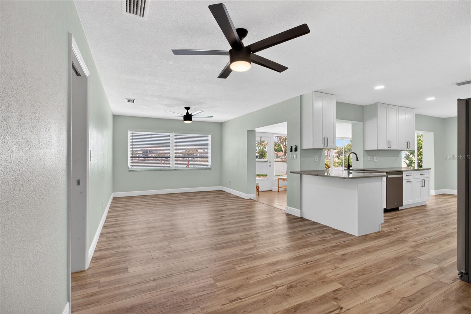 SOUTH CSWY ISLE YACHT CLUB 2ND ADD - Residential