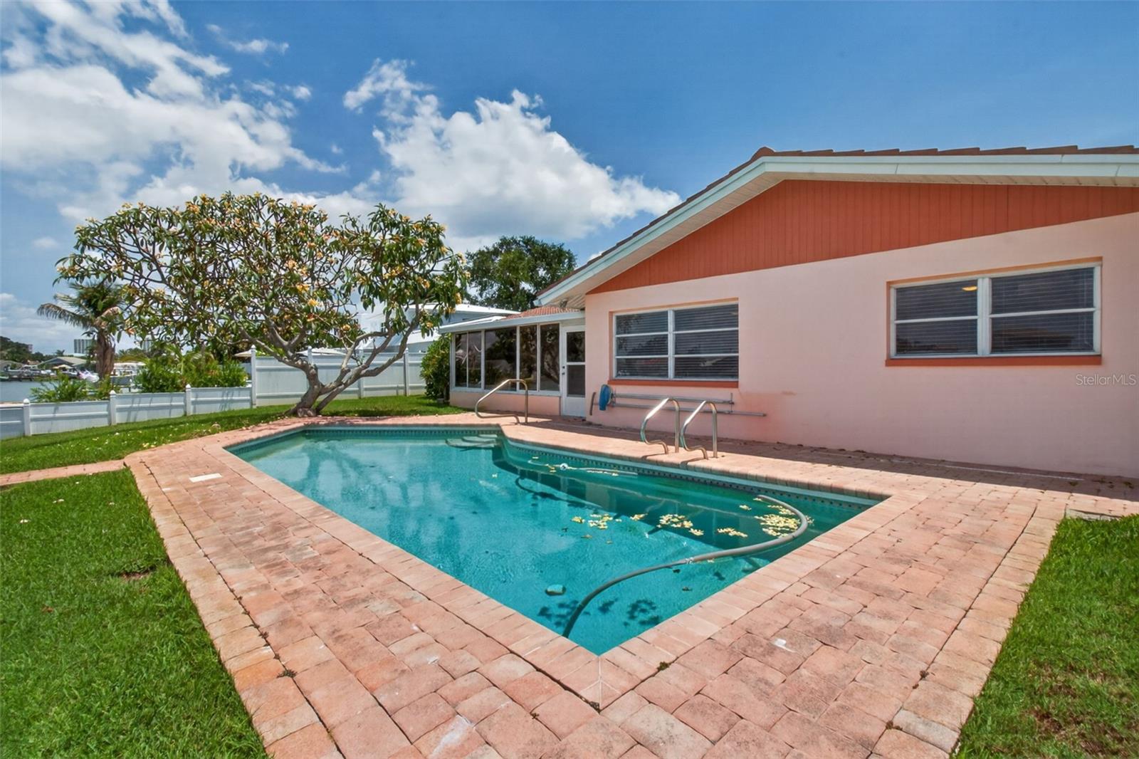 SOUTH CSWY ISLE YACHT CLUB 2ND ADD - Residential