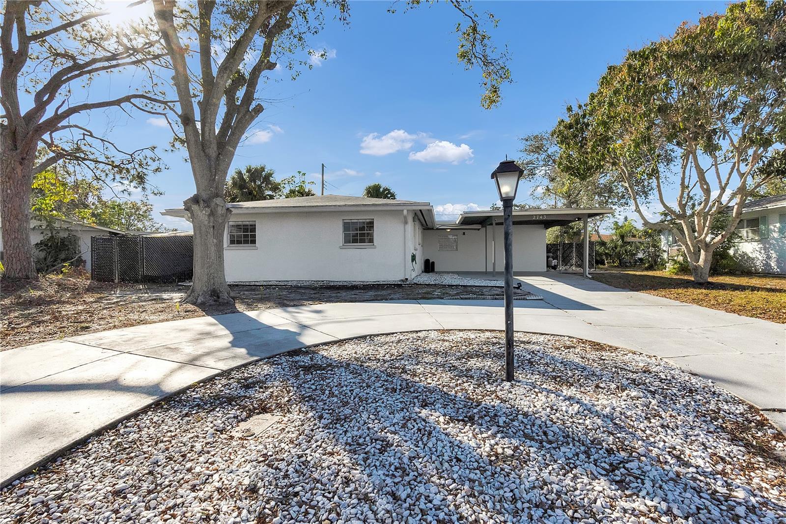 2743 FOUNTAIN PLACE