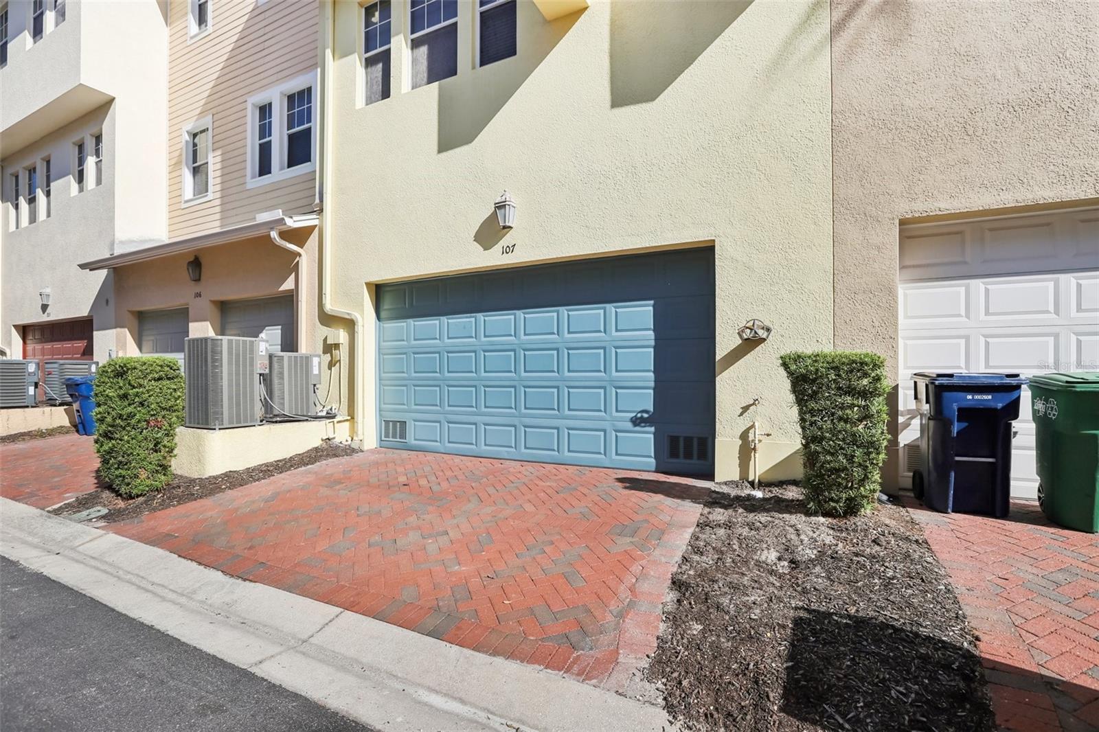 WESTSHORE YACHT CLUB TWNHMS - Residential