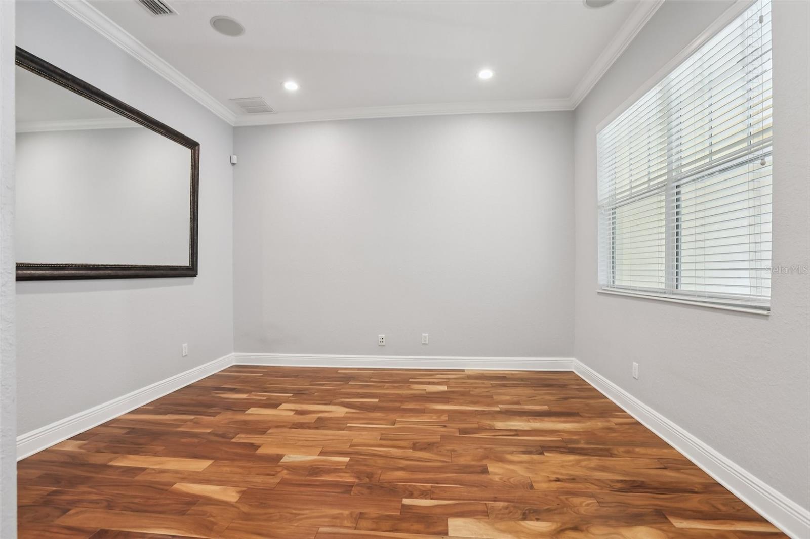 WESTSHORE YACHT CLUB TWNHMS - Residential