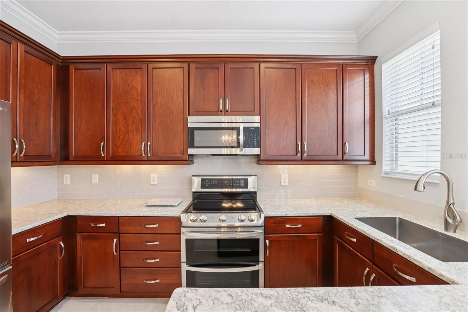 WESTSHORE YACHT CLUB TWNHMS - Residential