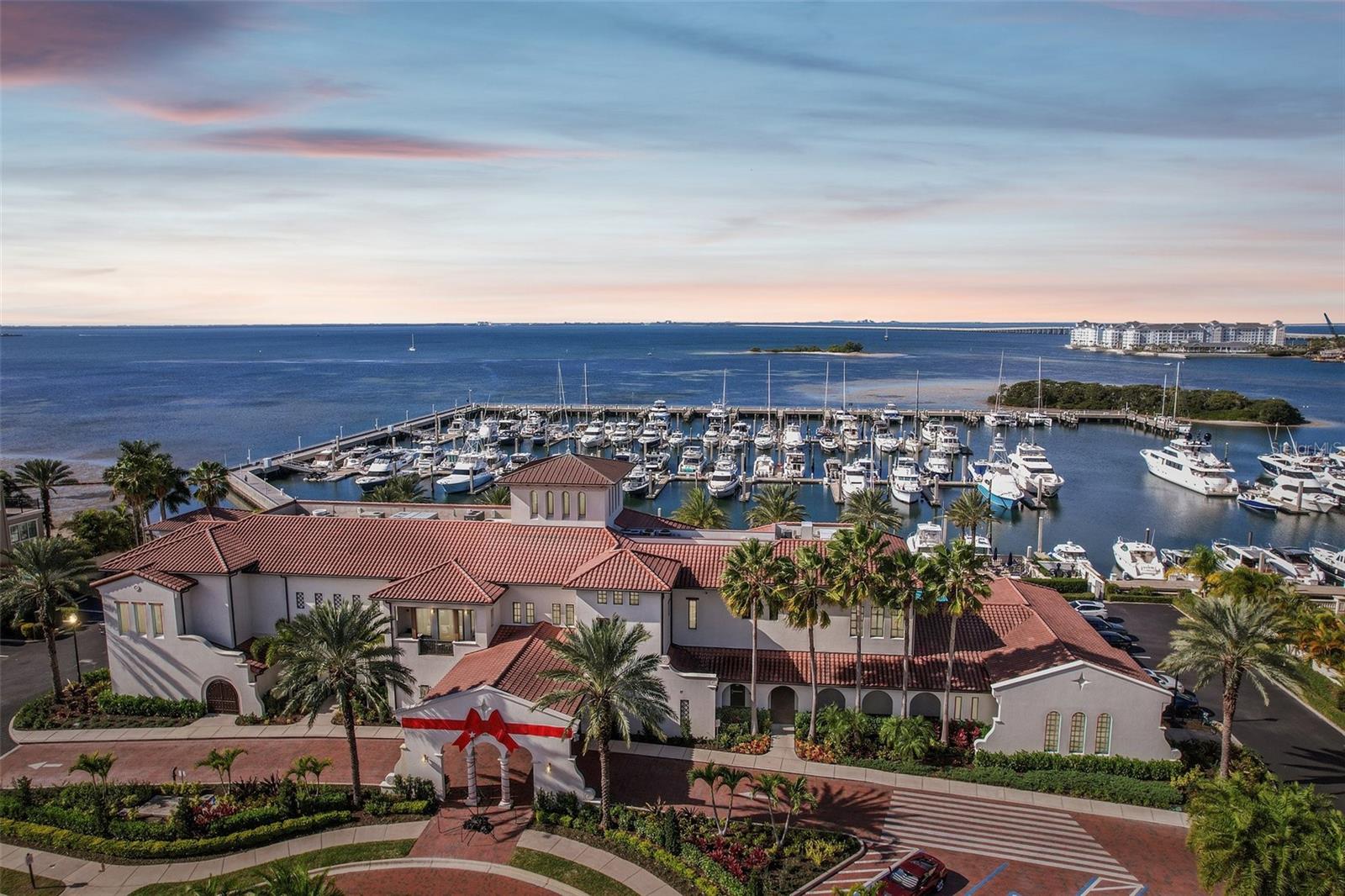 WESTSHORE YACHT CLUB TWNHMS - Residential