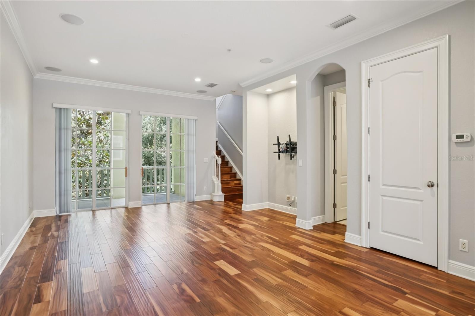 WESTSHORE YACHT CLUB TWNHMS - Residential