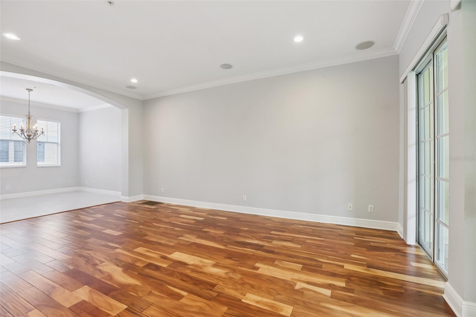 WESTSHORE YACHT CLUB TWNHMS - Residential