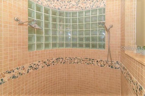 LAKE FOREST SEC 1 - Residential Lease