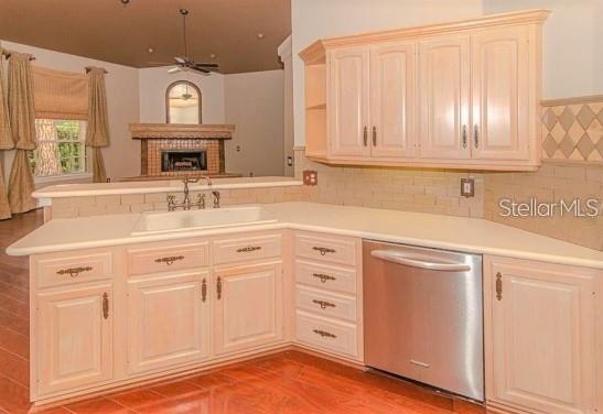 LAKE FOREST SEC 1 - Residential Lease