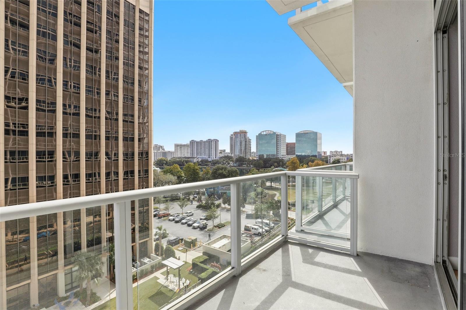 VUE/LK EOLA - Residential Lease
