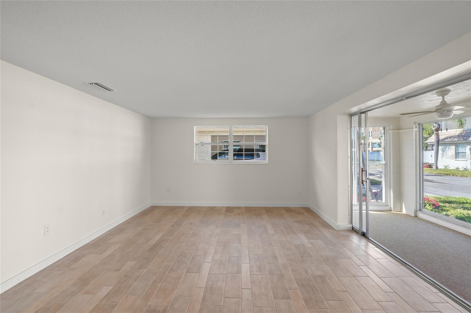 ISLAND HOUSE - Residential