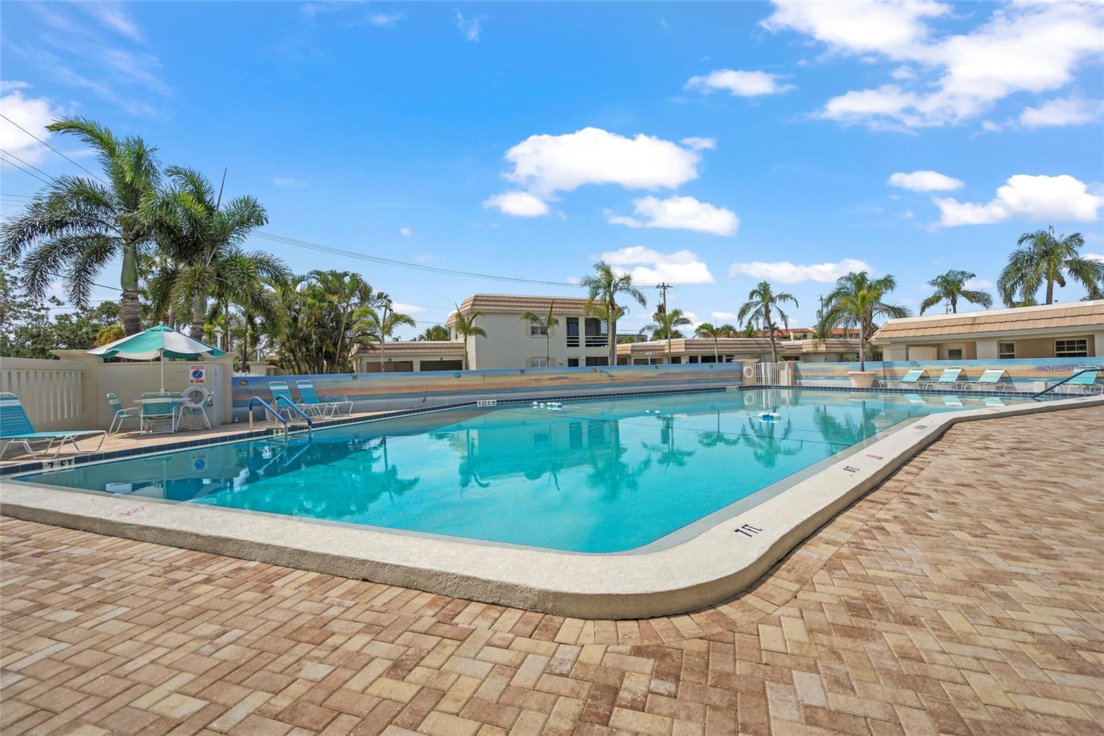 ISLAND HOUSE - Residential