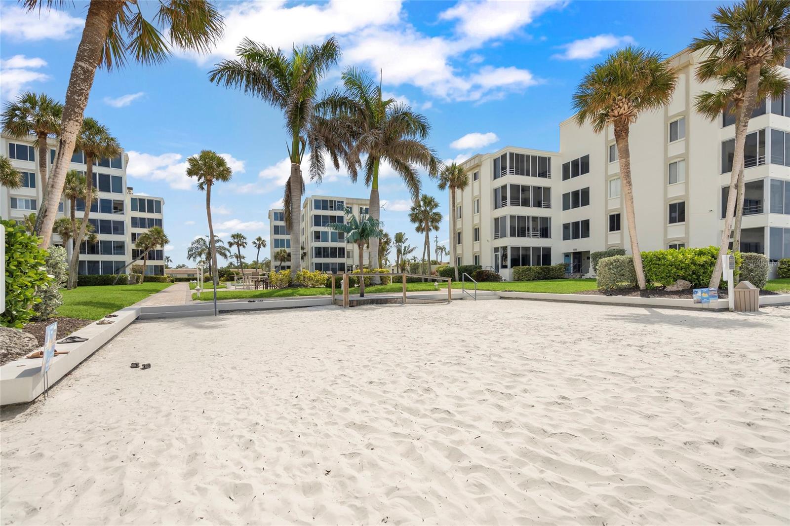 ISLAND HOUSE - Residential