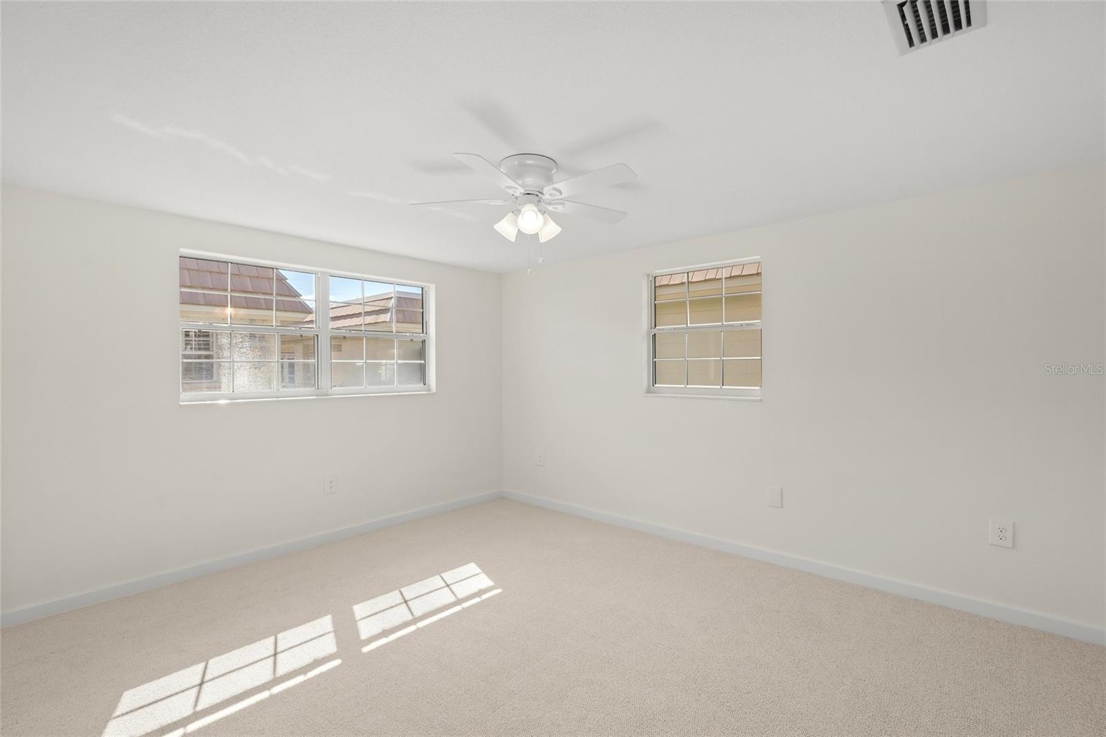 ISLAND HOUSE - Residential