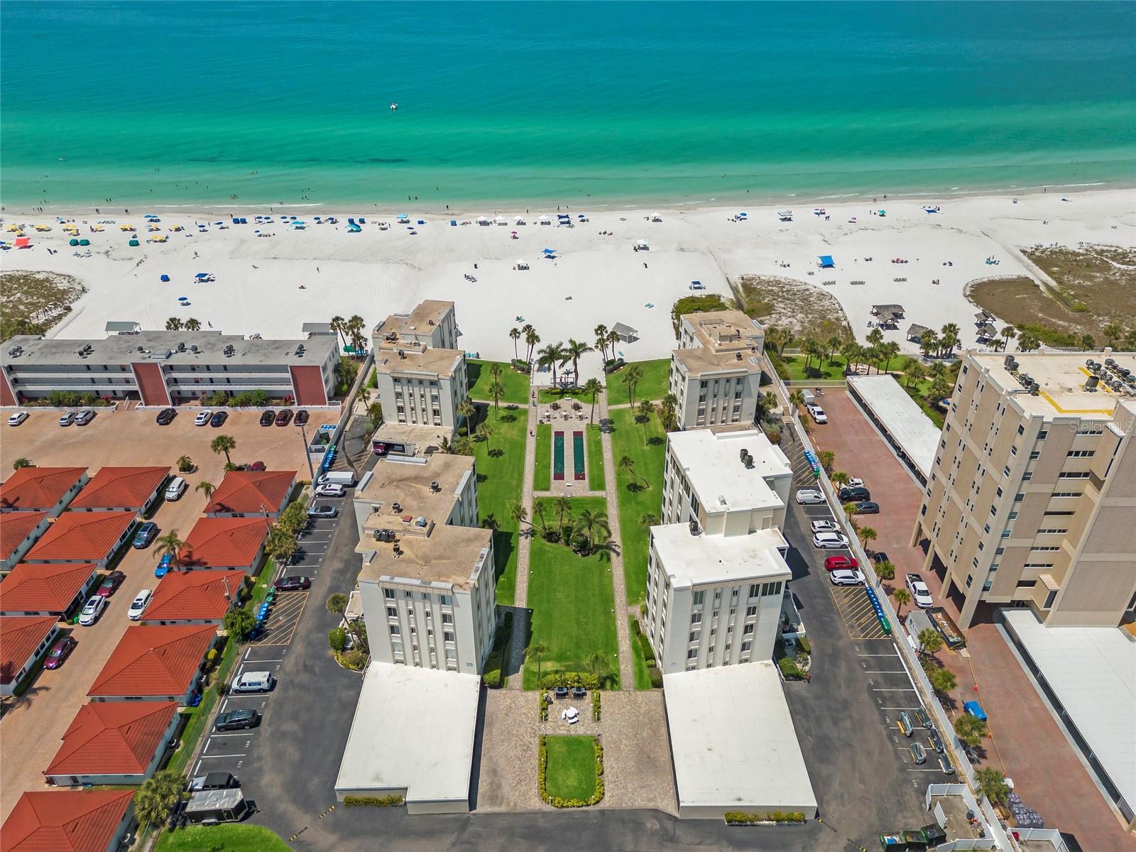 ISLAND HOUSE - Residential