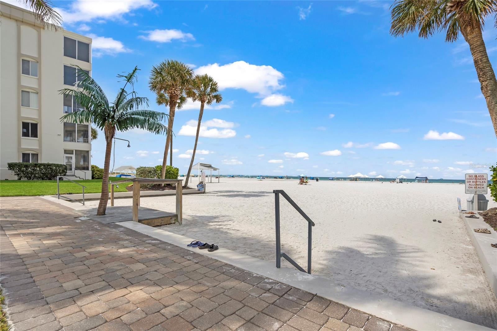 ISLAND HOUSE - Residential