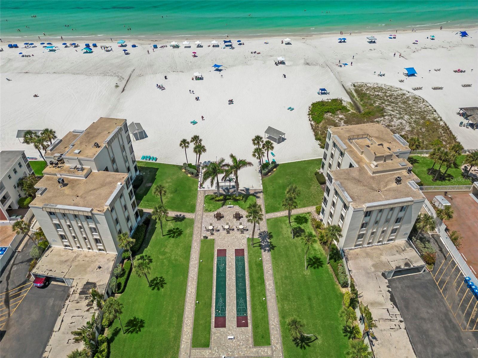 ISLAND HOUSE - Residential