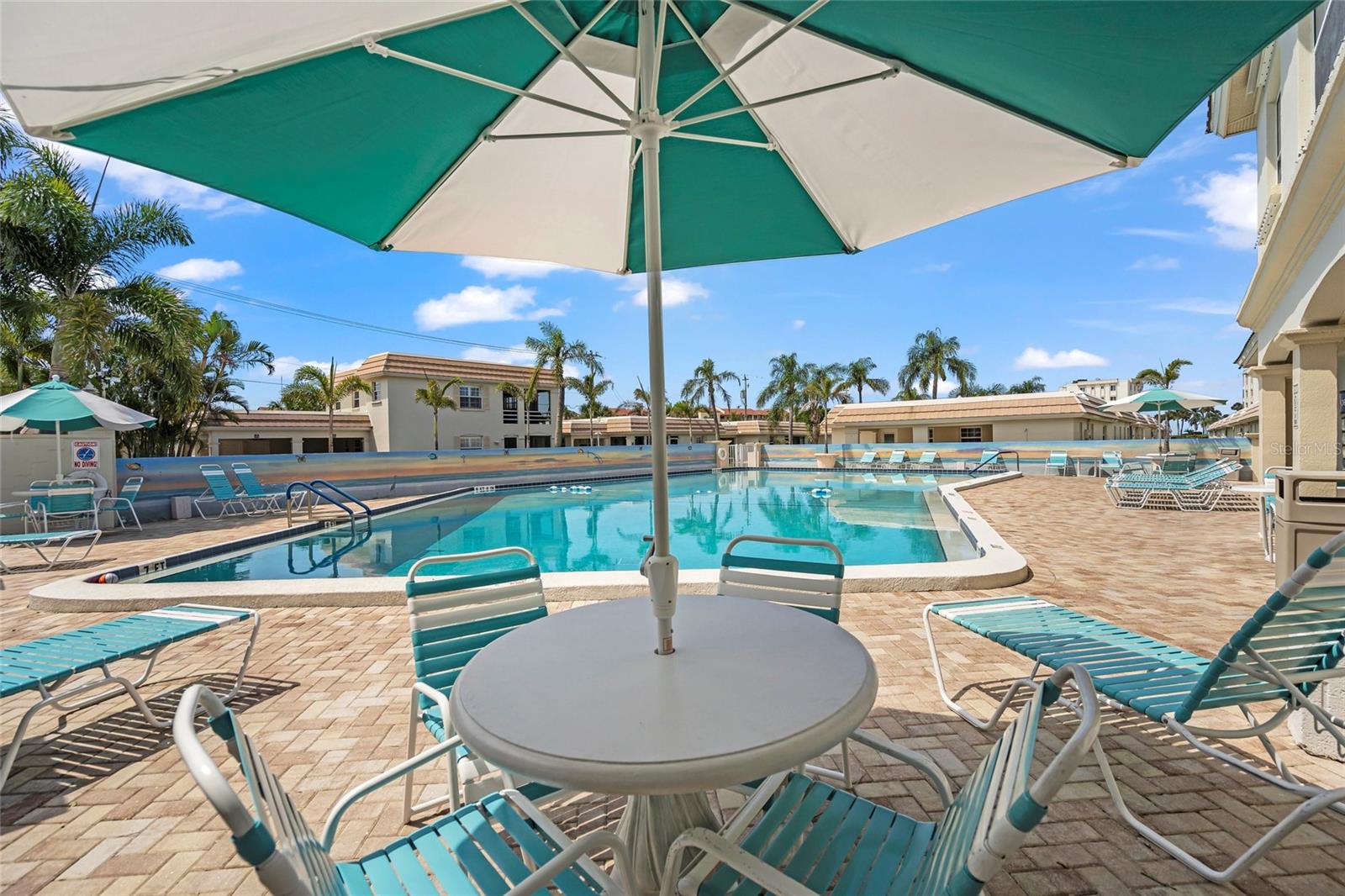 ISLAND HOUSE - Residential