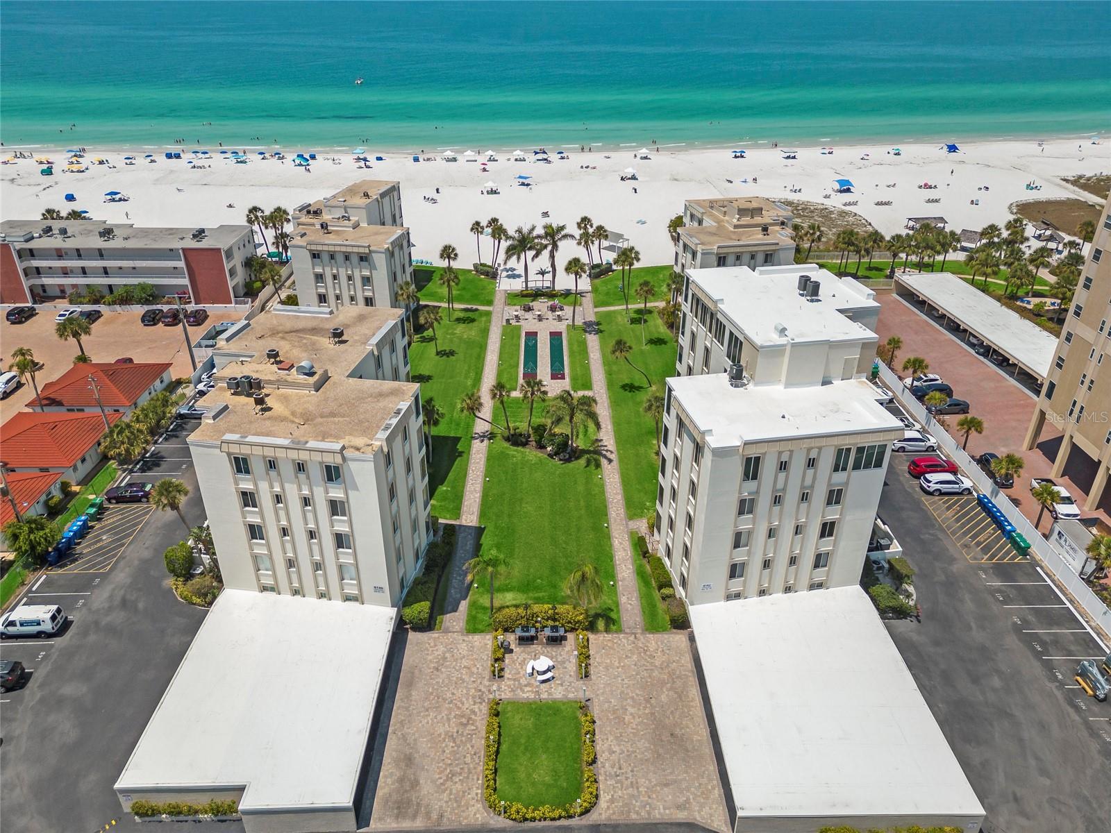 ISLAND HOUSE - Residential