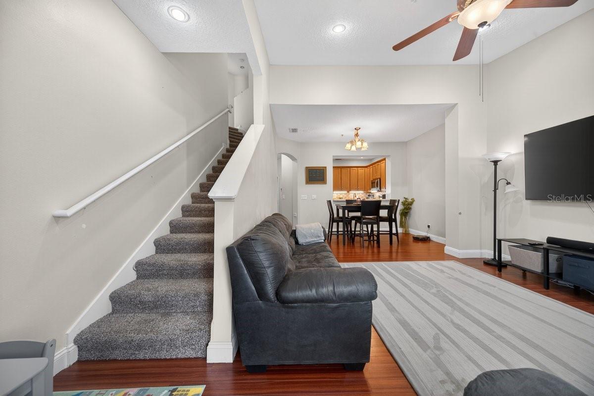 HARBOR WINDS - Residential