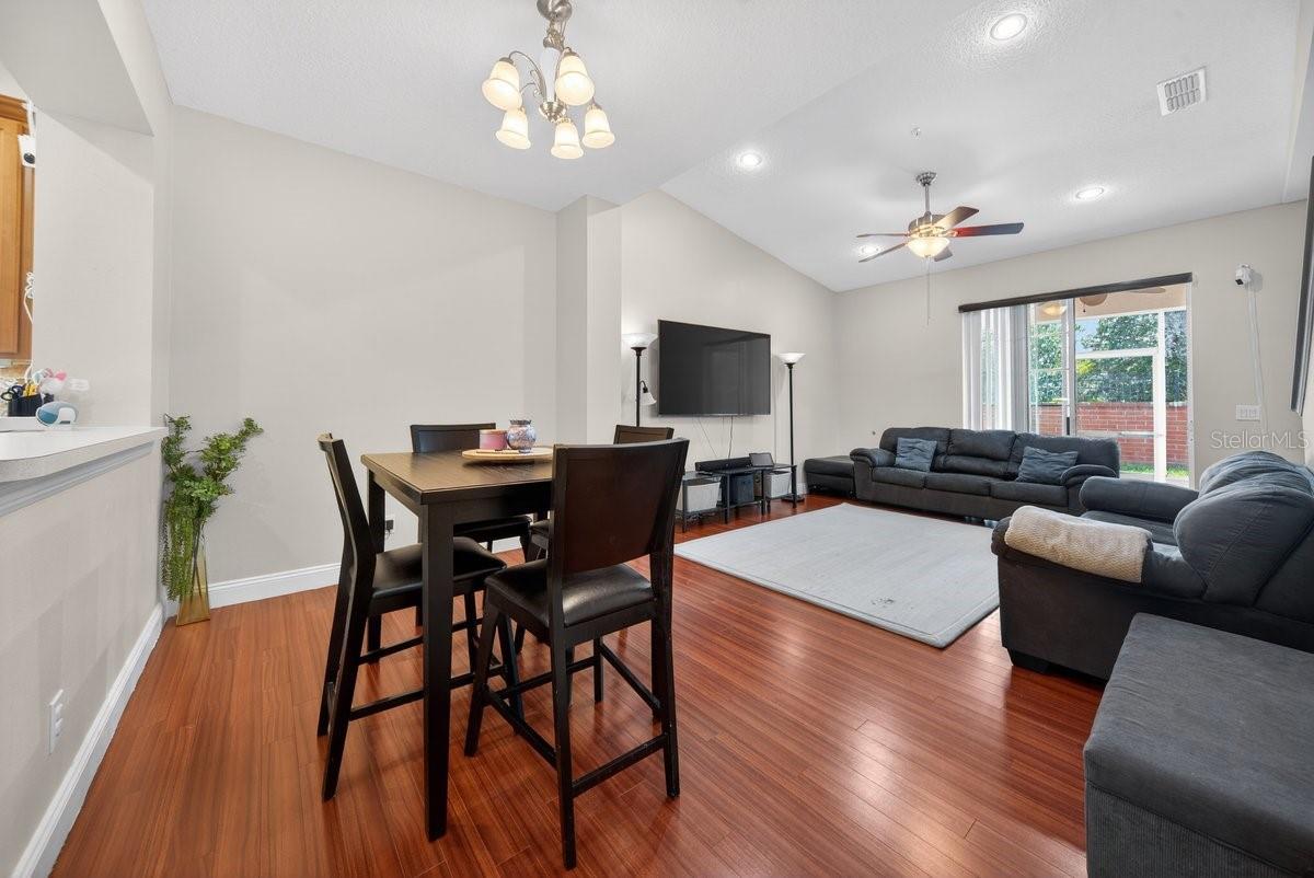 HARBOR WINDS - Residential