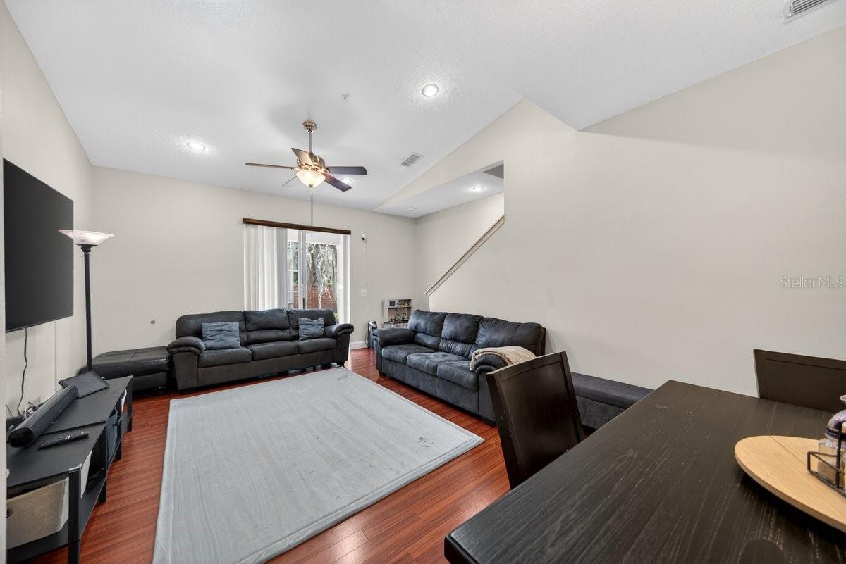 HARBOR WINDS - Residential