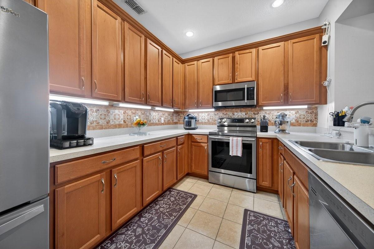 HARBOR WINDS - Residential