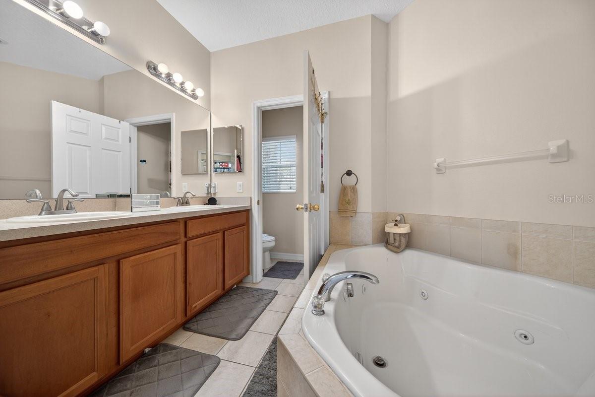 HARBOR WINDS - Residential