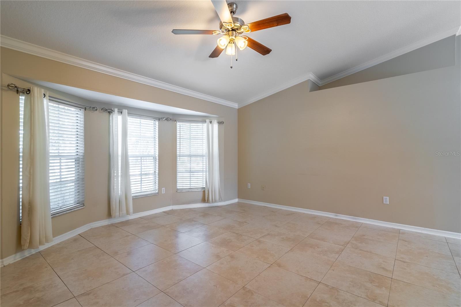 554 APPLETON PLACE