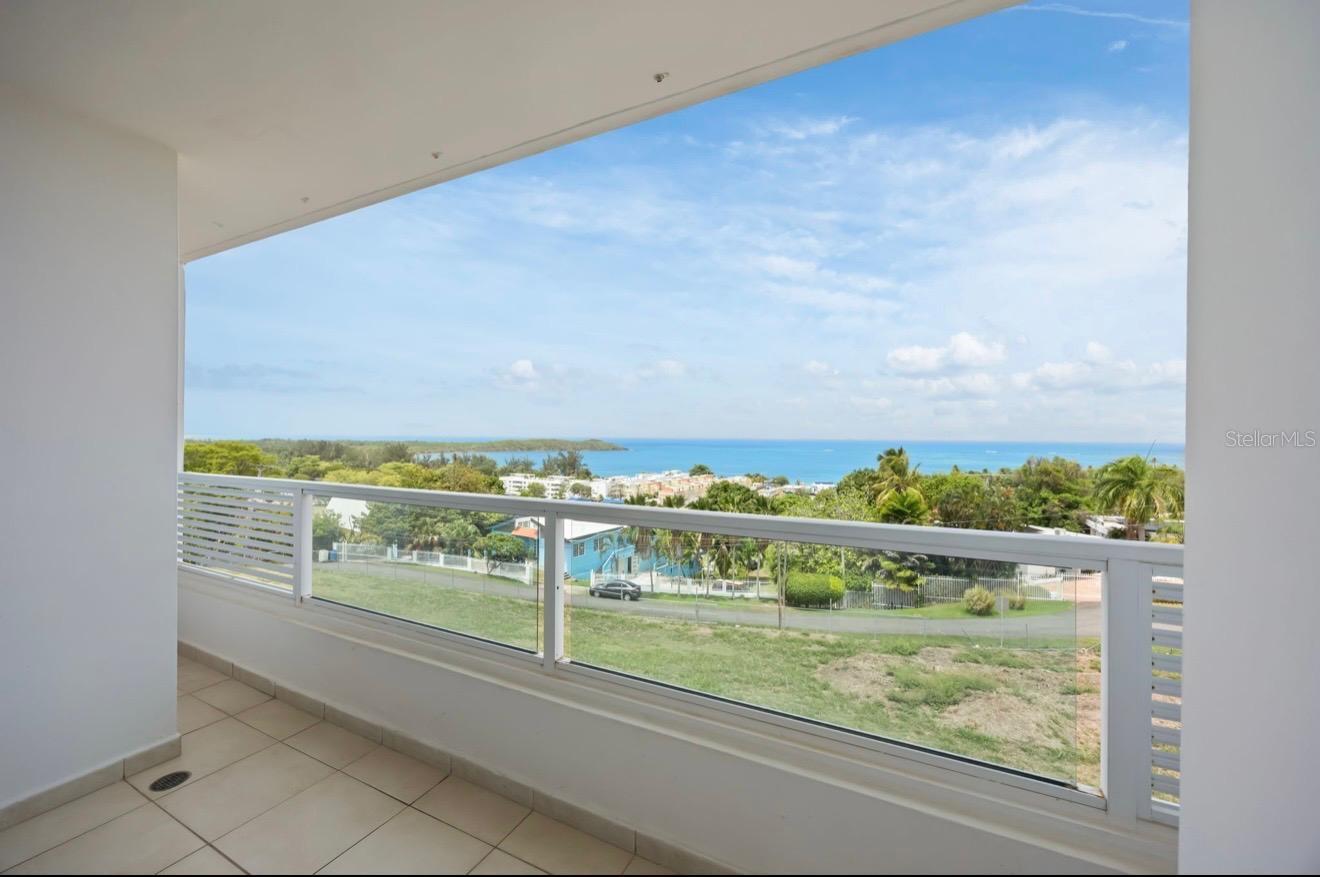 200 carr 9987 THE OCEAN CLUB EN 402
