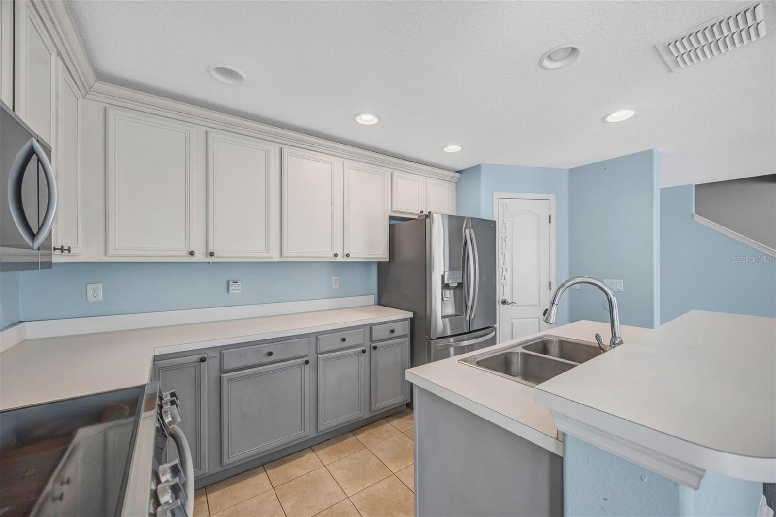 WEDGEWOOD TWNHMS - Residential