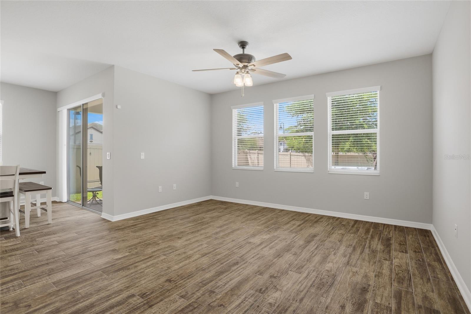 BAY MEADOW FARMS - Residential