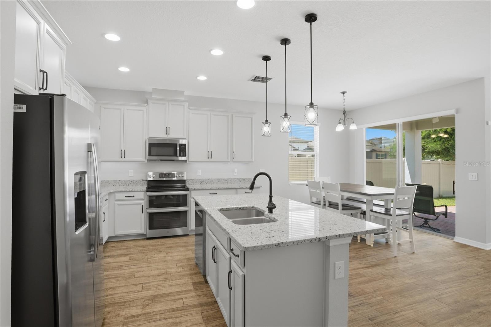 BAY MEADOW FARMS - Residential