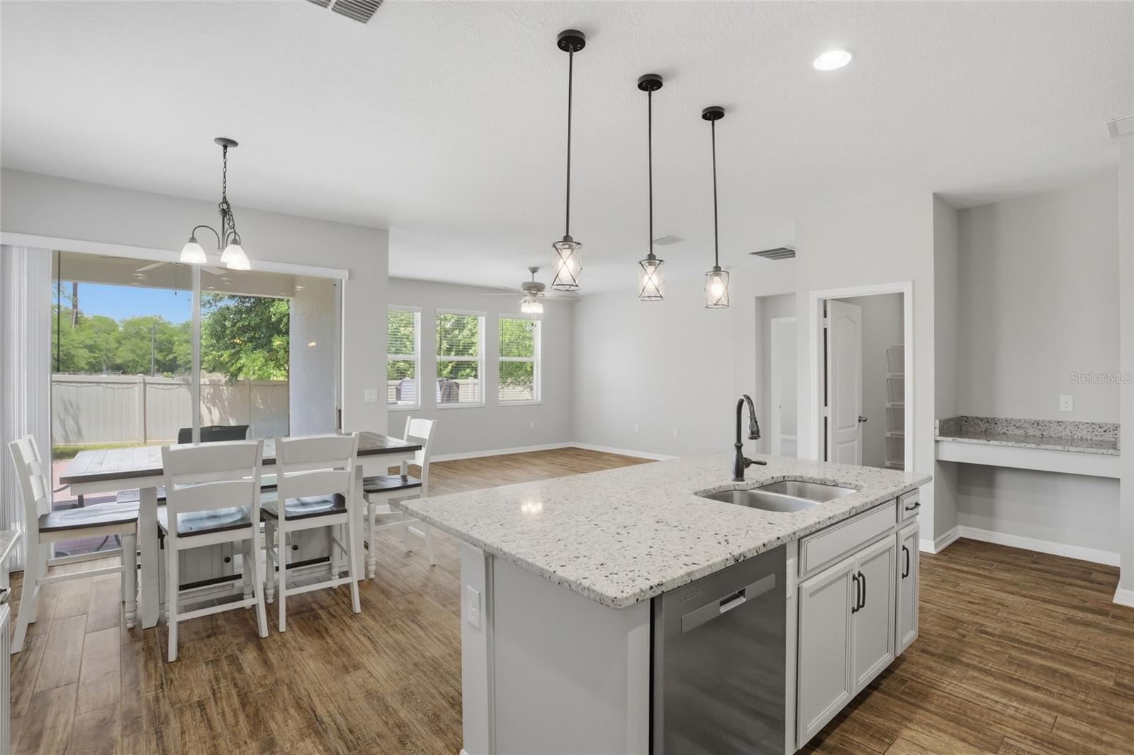 BAY MEADOW FARMS - Residential