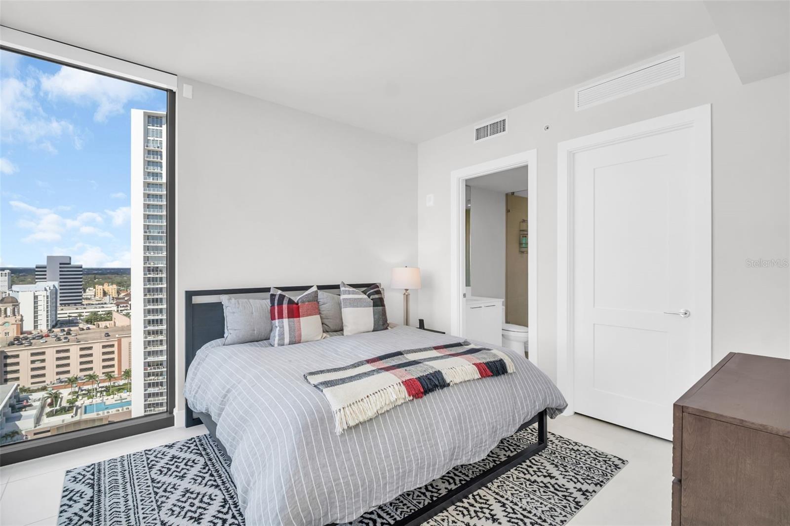 SALTAIRE CONDO - Residential