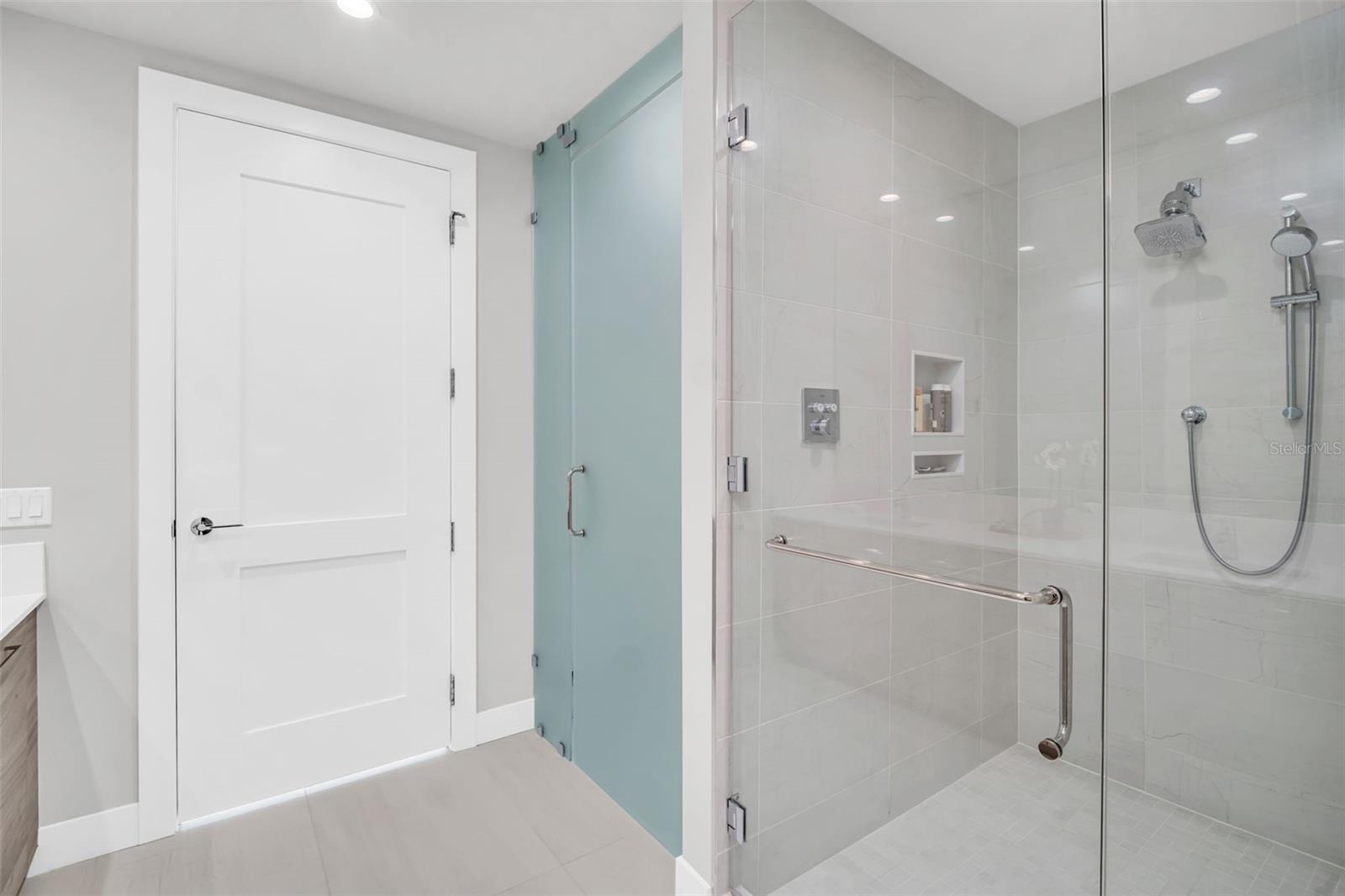 SALTAIRE CONDO - Residential