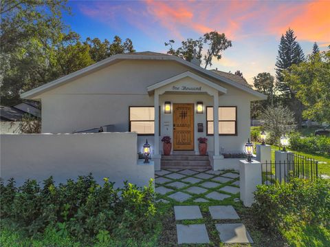 Photo of 1000 E Anderson Street, Orlando, FL 32801 (MLS # O6369313)